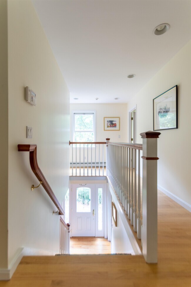 Building Photo - 12 Morningstar Dr