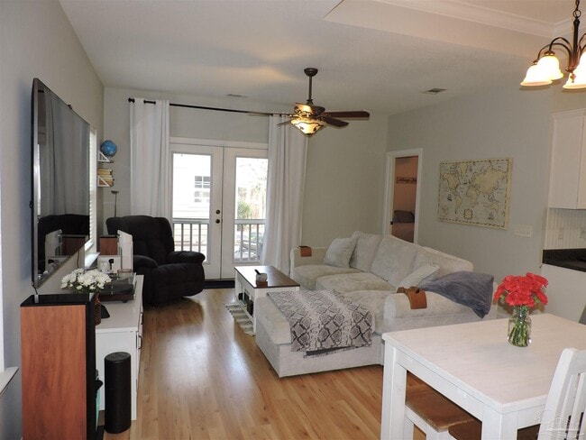 Building Photo - 1531 N 12th Ave