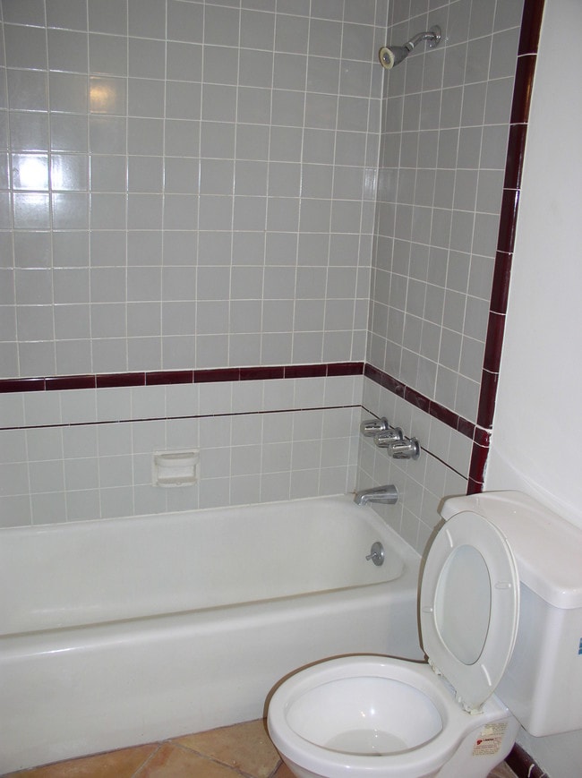 Tub shower - 5042 Sawtelle Blvd
