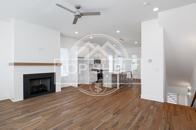 Building Photo - 1540 Millwood Pl