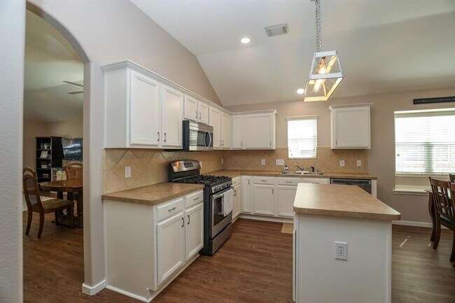 Building Photo - 18023 Melissa Springs Dr