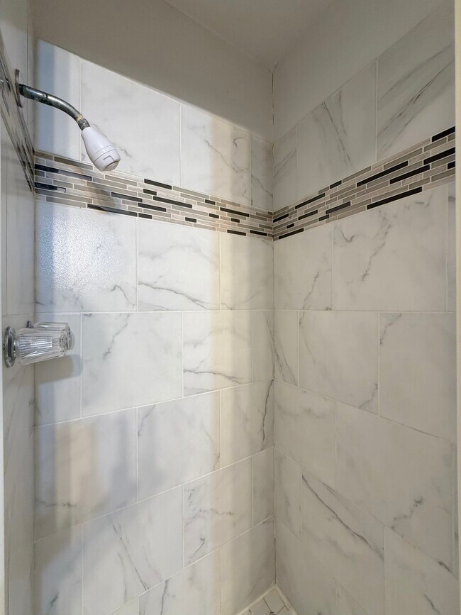 Building Photo - Westport Rd