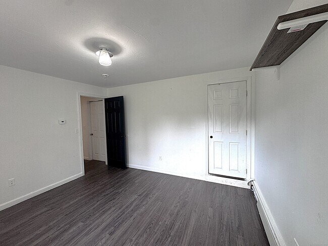 Building Photo - 8 Neff Rd