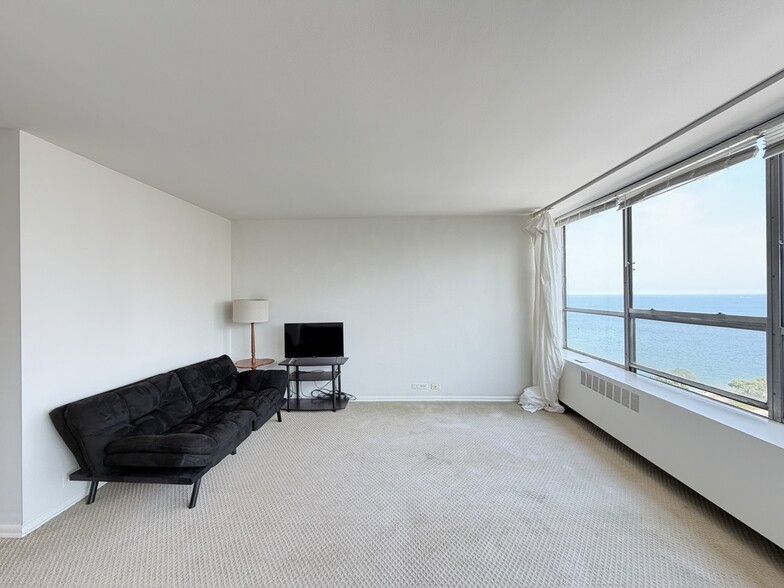 Building Photo - 4800 S Chicago Beach Dr