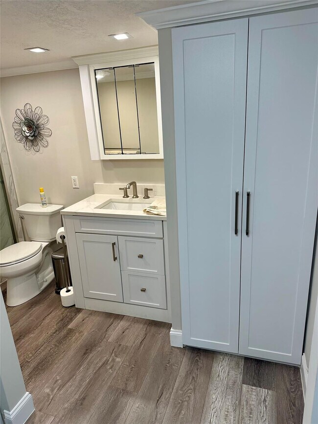 Building Photo - 1012 N Ocean Blvd