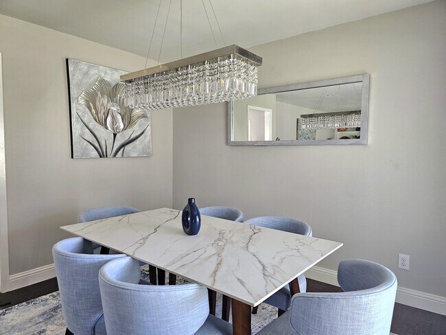 Dining Area Photo 2 - 5027 Wigton Dr