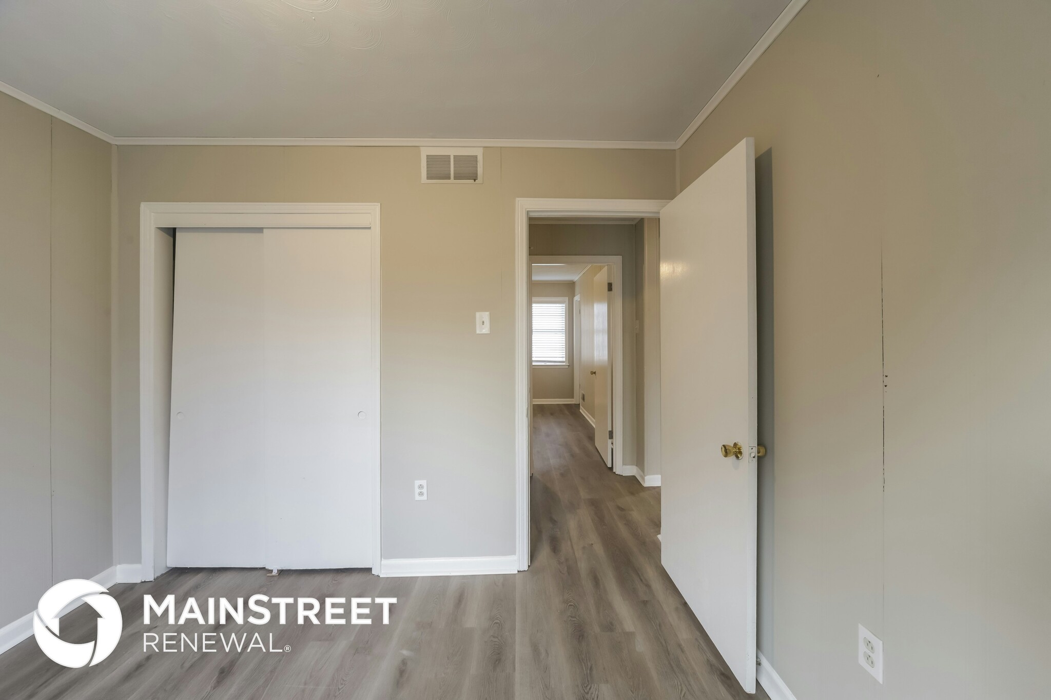 Building Photo - 2812 Lake Park Rd