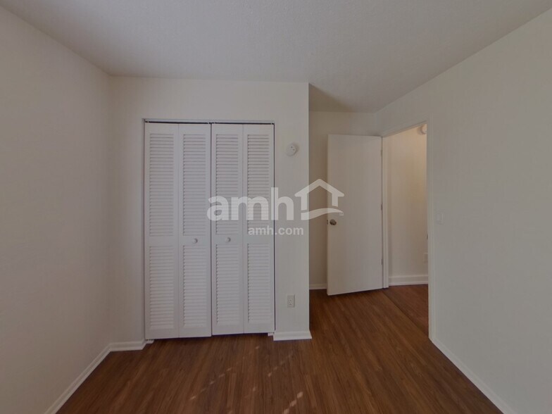 Building Photo - 6707 64th Ln E