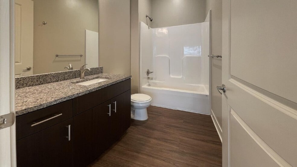 Building Photo - 5511 NE 80th Ter