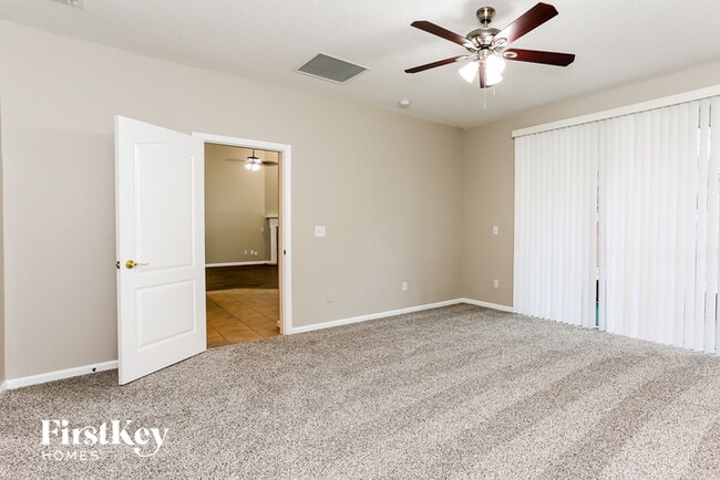 Building Photo - 2593 Country Side Dr