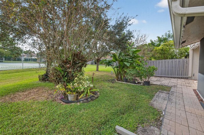 Building Photo - 616 Woodgate Ln