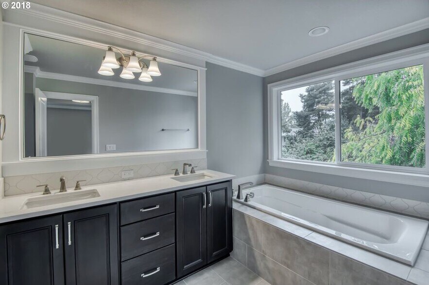 master bath - 3993 SE 36TH AVE