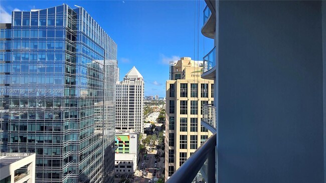 Building Photo - 100 E Las Olas Blvd