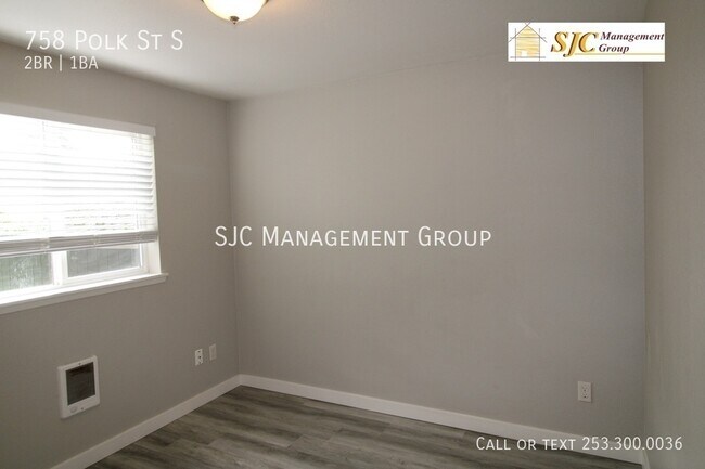 Building Photo - 758 Polk St S