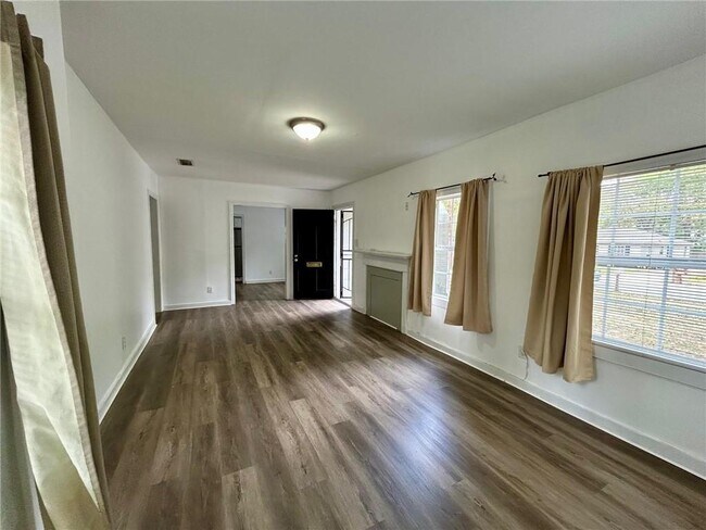 Building Photo - 2861 Ralston Rd