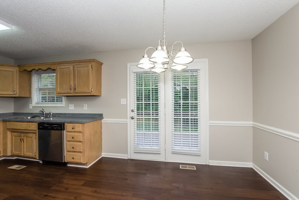 Building Photo - 544 Basswood Way