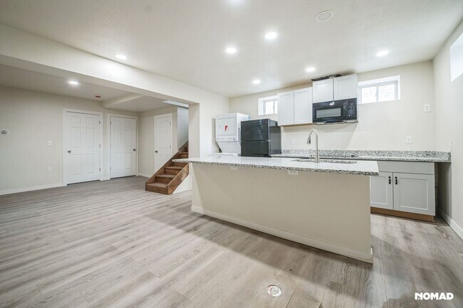Building Photo - Charming 2BR House in Denver