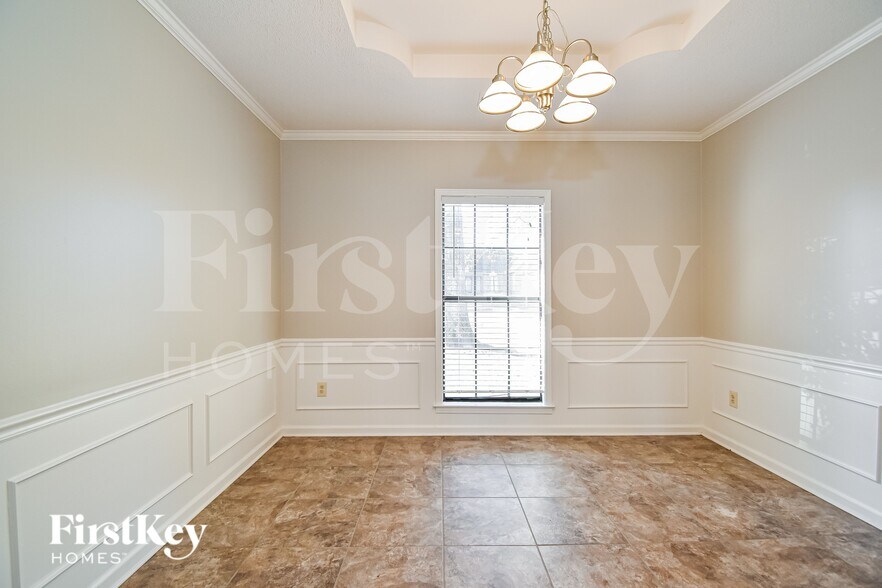 Building Photo - 7600 Lowrance Rd