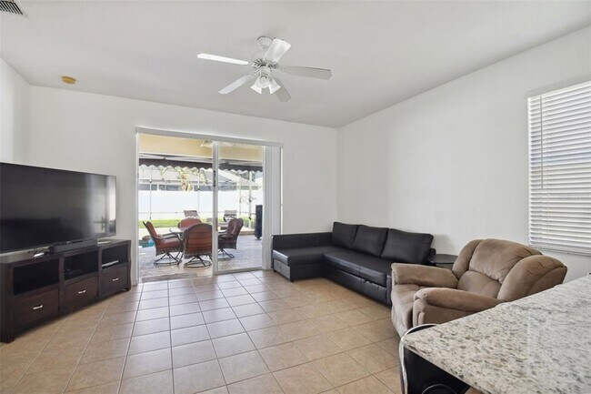 Building Photo - 258 Henley Cir