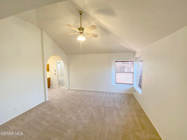Building Photo - 4320 Loma Del Norte Dr