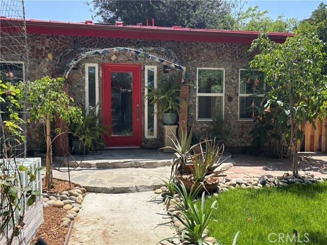Building Photo - 1802 N Raymond Ave