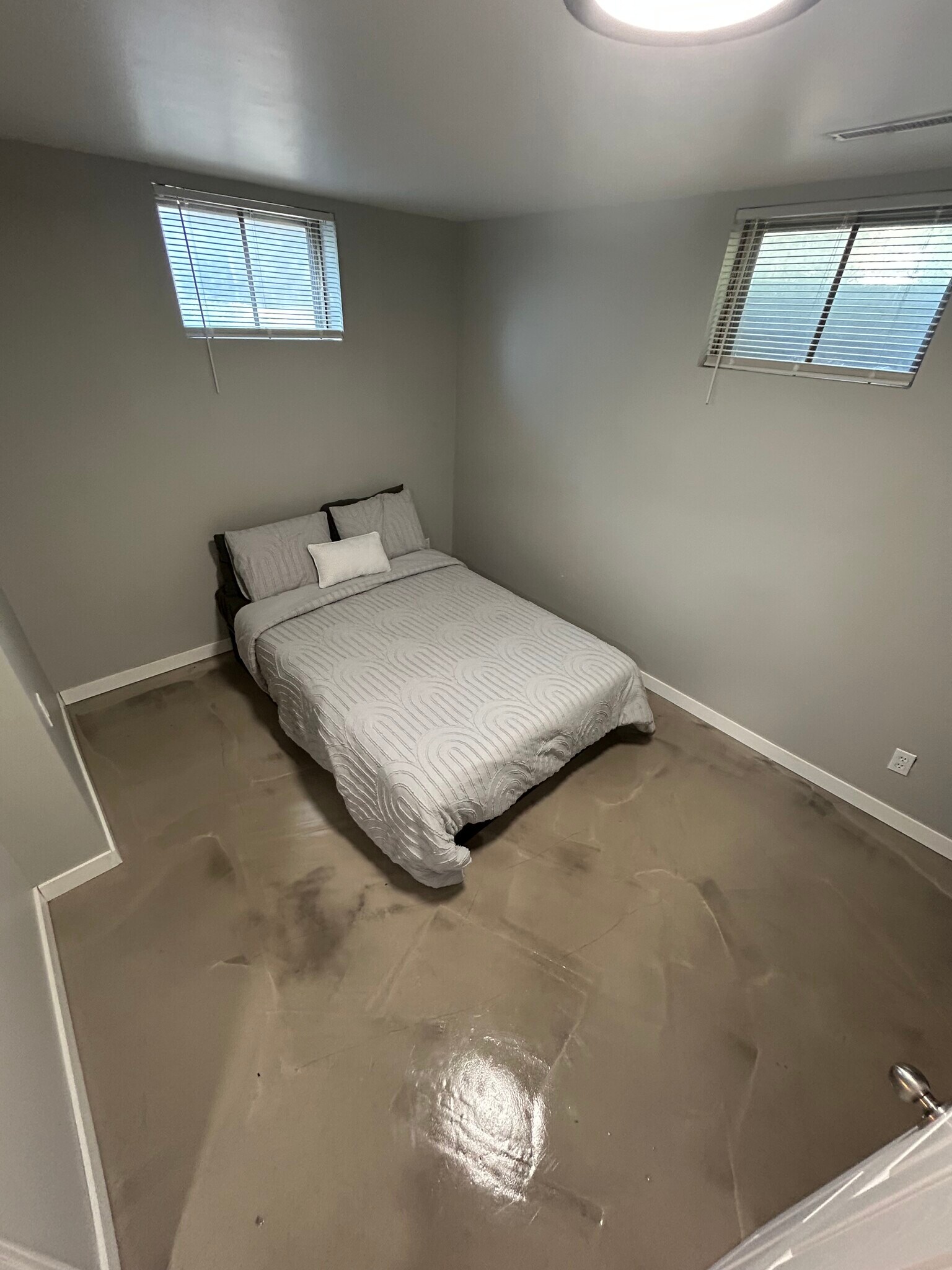 Building Photo - 801 Haid Ct