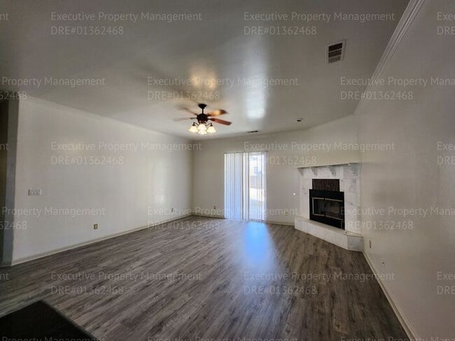 Building Photo - 4 bedroom 3 FULL bath/ 3 CAR Garage.. 2418...