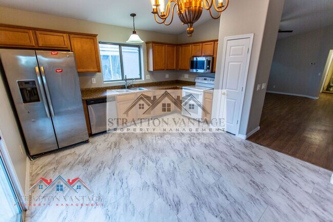 Building Photo - 6714 E Flynn Ave