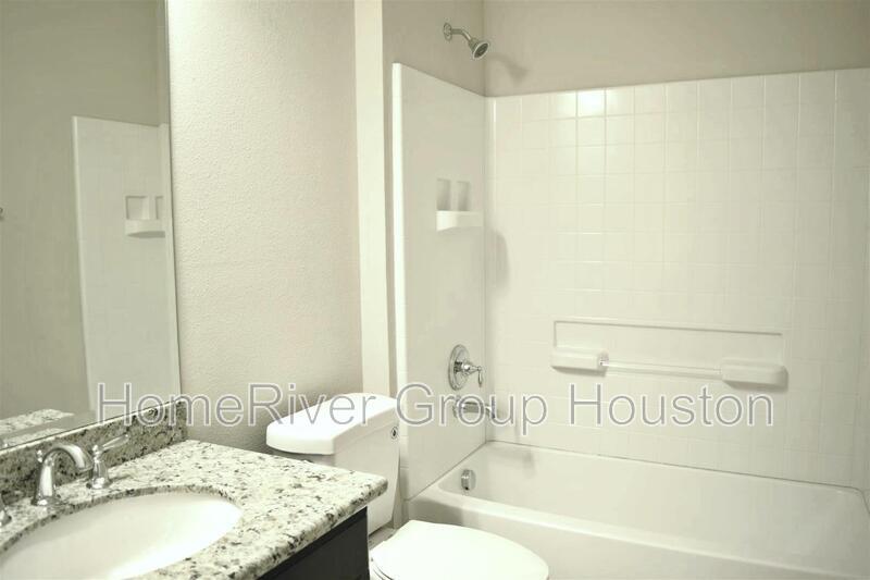Building Photo - 215 Kendrick Pines Blvd