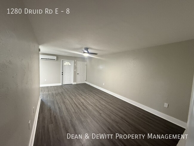 Building Photo - Creekside Apartments - 2/1 Clearwater - Fo...