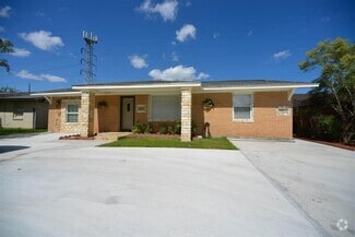 Building Photo - 3309 Sunbeam St