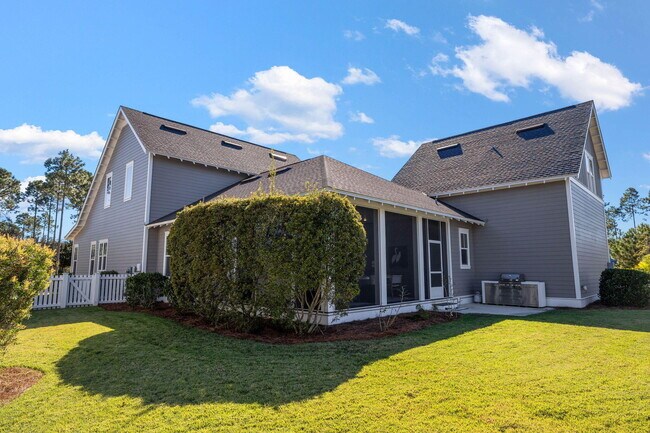Building Photo - 141 Sandchase Cir