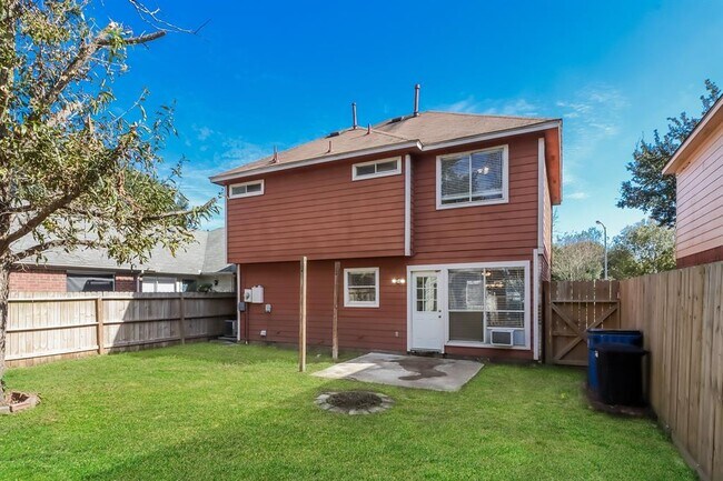 Building Photo - 1728 Old Creek Dr