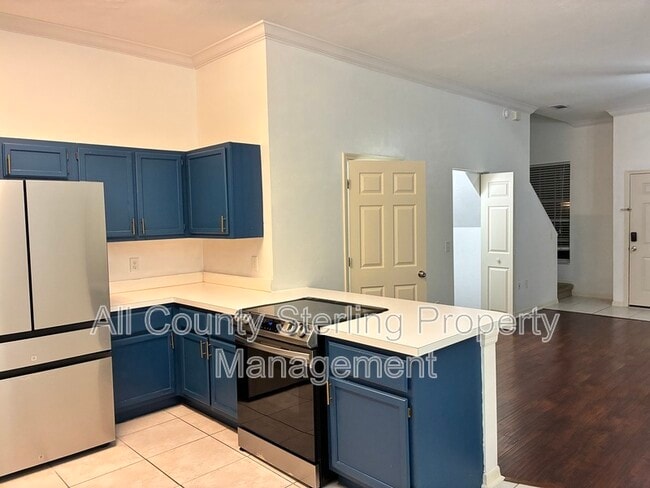 Building Photo - 9781 SW 52 Ln