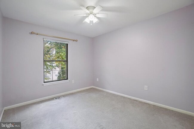 Building Photo - 10228 Roberts Common Ln