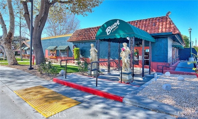 Building Photo - 501 W Foothill Blvd