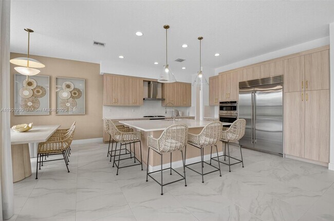 Building Photo - 8356 Royal County Down Rd