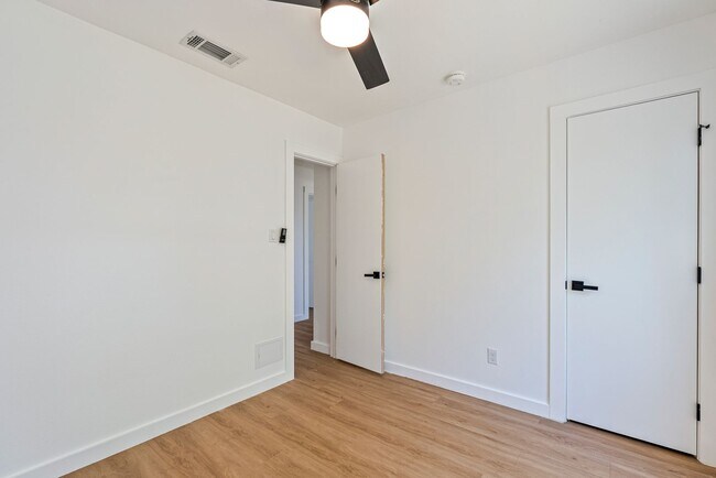 Building Photo - Beautifully Renovated East Austin Home with Large Fenced Yard