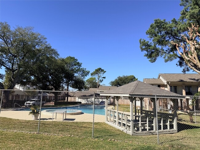 Building Photo - 3021 Teague Rd