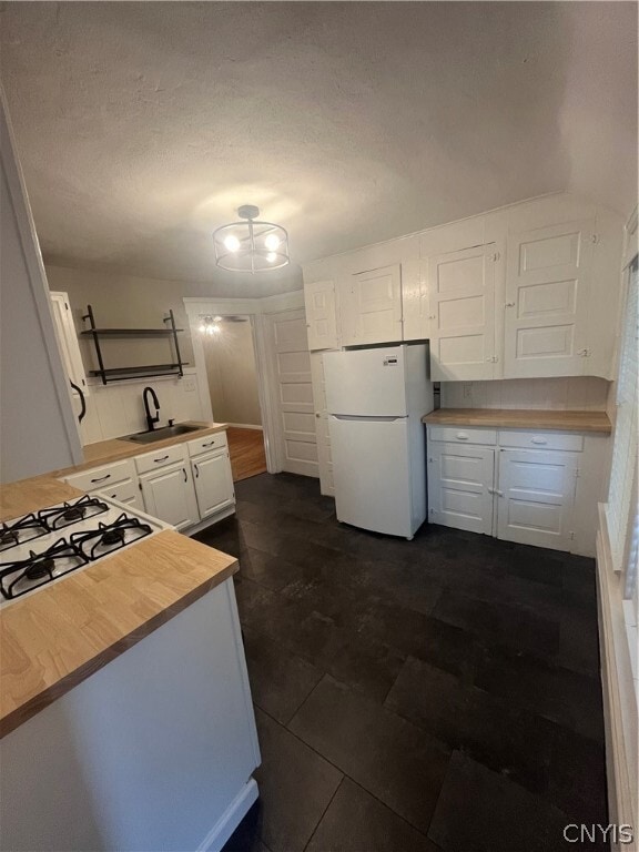 Building Photo - 214 Lynch Ave