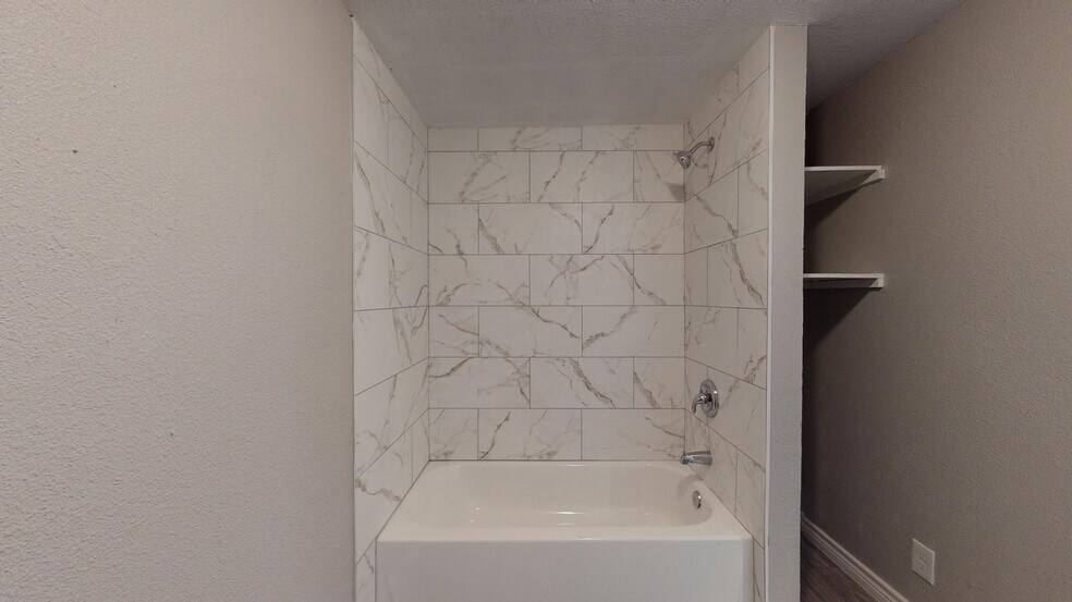 Building Photo - Beautifully updated San Antonio home by Botanical Garden