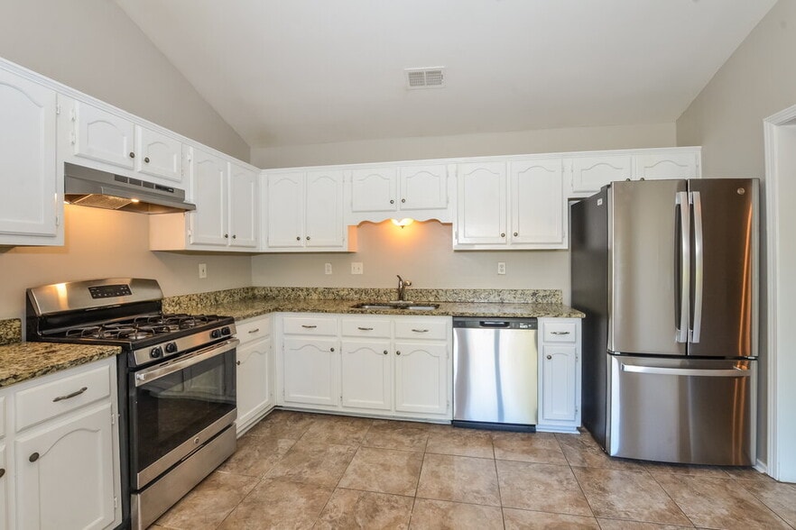 Building Photo - 9176 Preakness Dr