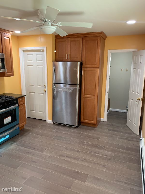 Building Photo - 3 br, 1.5 bath House - 369 E 28th St