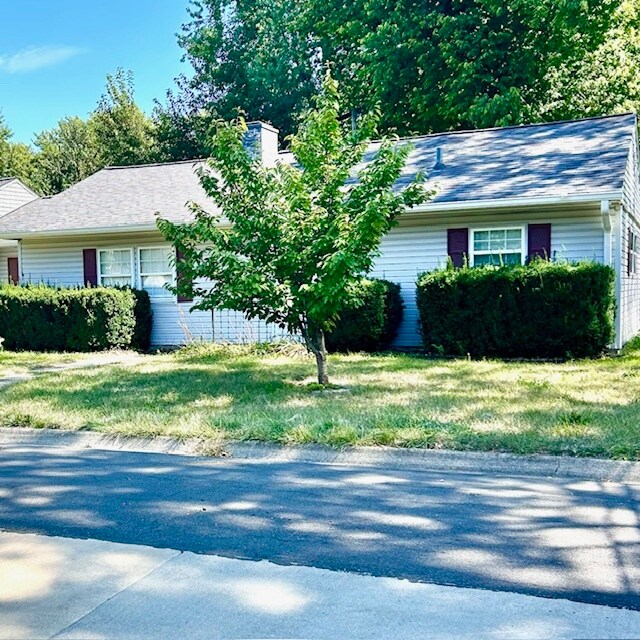Primary Photo - 302 Kelly Ct