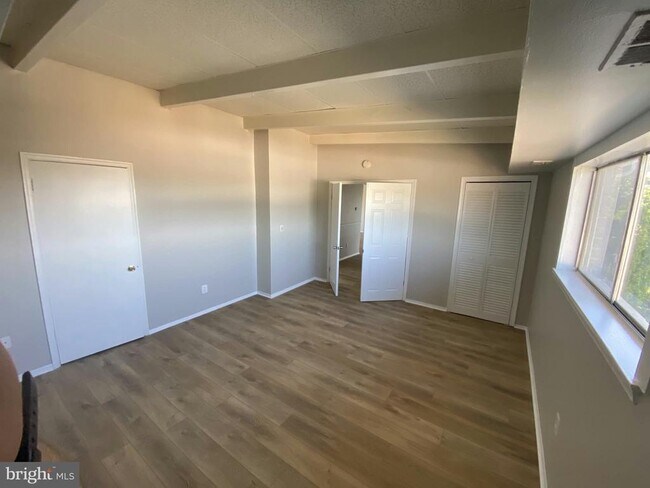 Building Photo - 5532 Karen Elaine Dr
