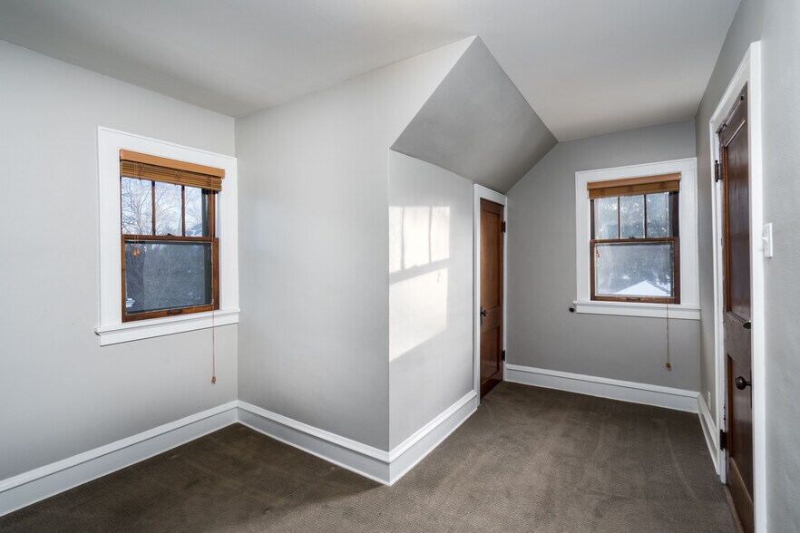 Building Photo - 1298 N 68th St