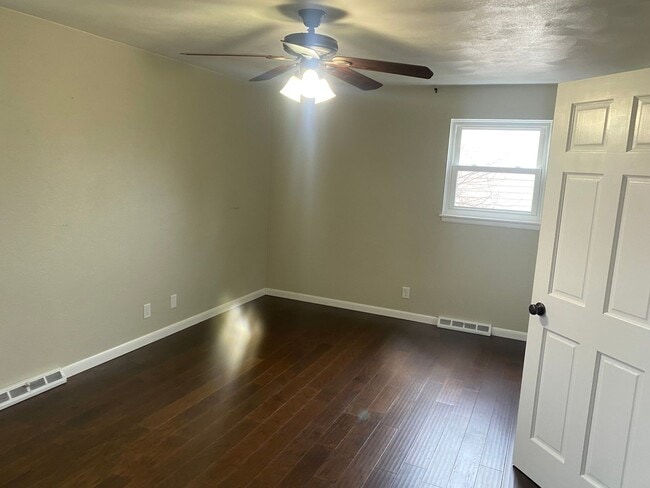 Building Photo - House in Morton, IL - 3 Bedroom/ 2.5 Baths