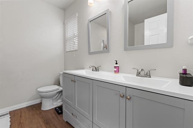 Building Photo - 9937 Amosite Dr