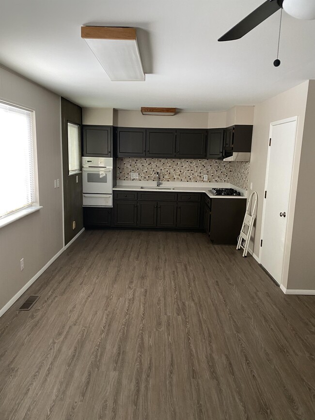 Building Photo - 1850 McKelvey Rd