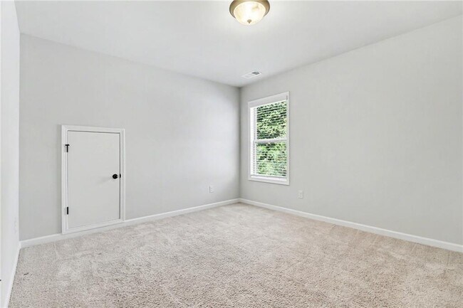 Building Photo - 5985 Carruth Lake Dr